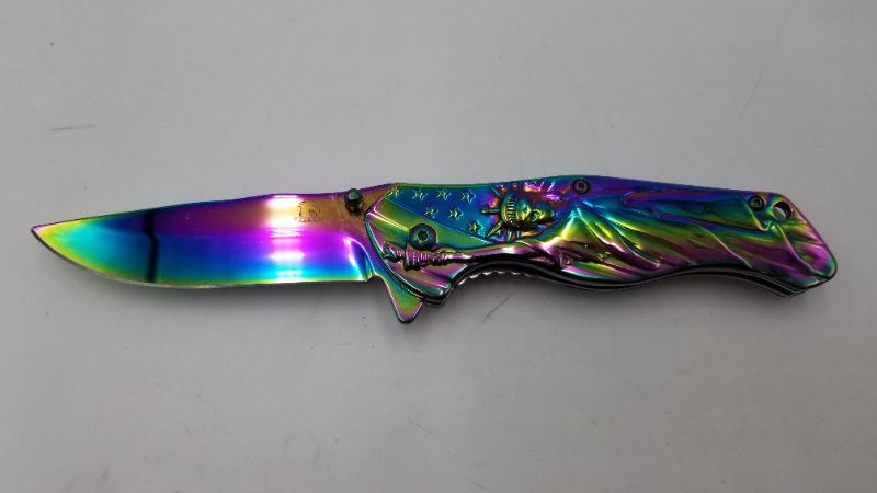 Photo 1 of OIL SLICK STATUE OF LIBERTY DESIGN 3 INCH BLADE NEW 