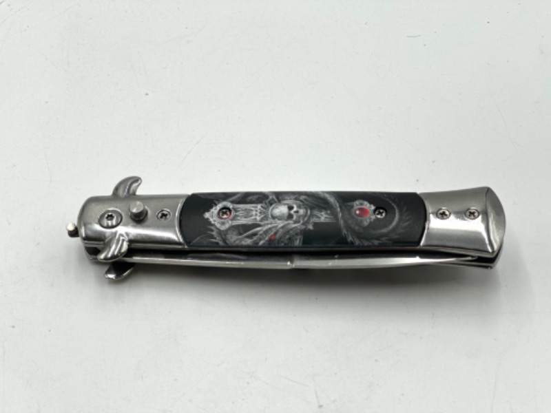 Photo 2 of SKULL CROSS PRINTED POCKET KNIFE NEW
