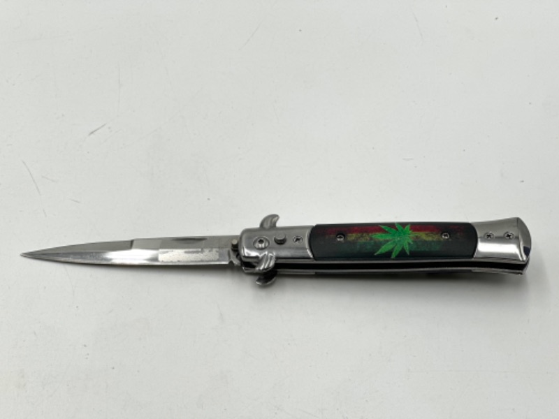 Photo 1 of HEMP FLOWER DESIGN POCKET KNIFE NEW