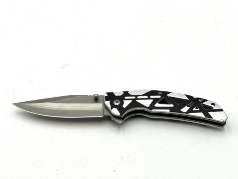Photo 1 of BLACK AND SILVER DESIGN POCKET KNIFE NEW 