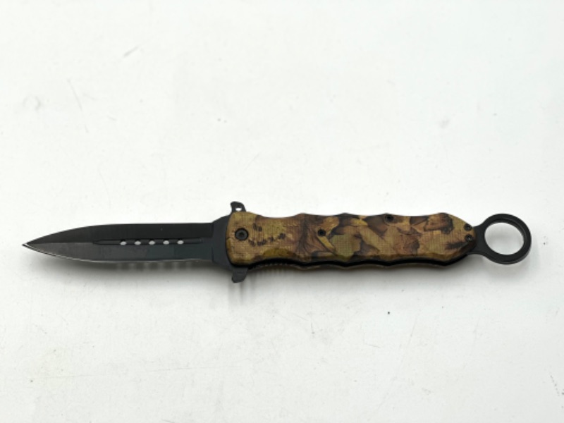 Photo 1 of BROWN CAMO PRINTED POCKET KNIFE WITH LOOP NEW