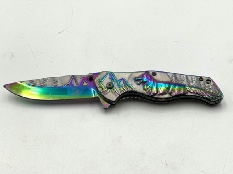 Photo 1 of OIL SLICK OUTDOOR WOLF DESIGN POCKET KNIFE NEW 