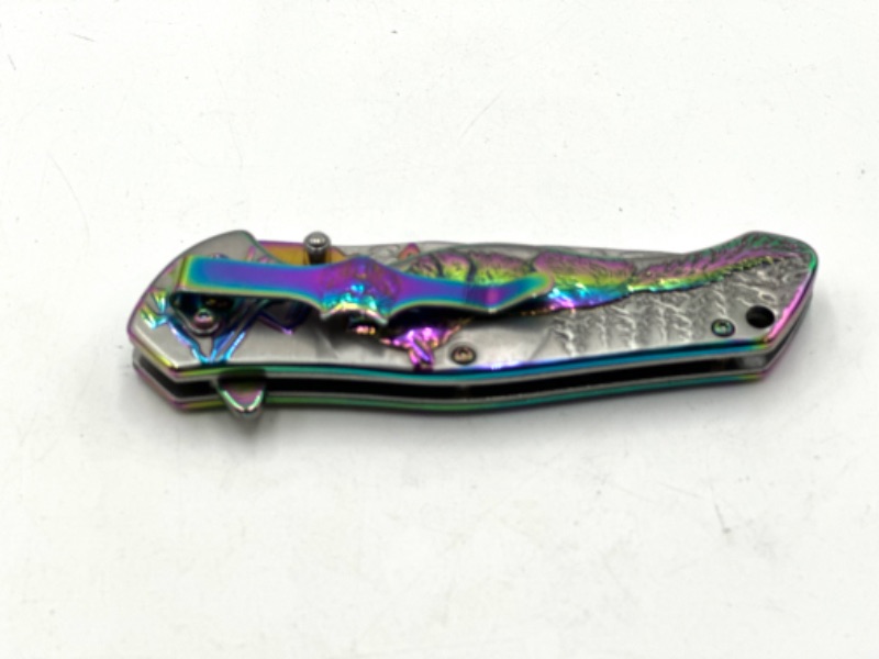 Photo 3 of OIL SLICK OUTDOOR WOLF DESIGN POCKET KNIFE NEW 