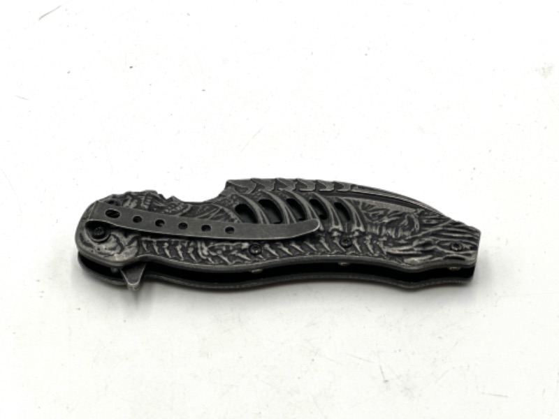 Photo 2 of SKELETON AND BONES DESIGNED POCKET KNIFE NEW 