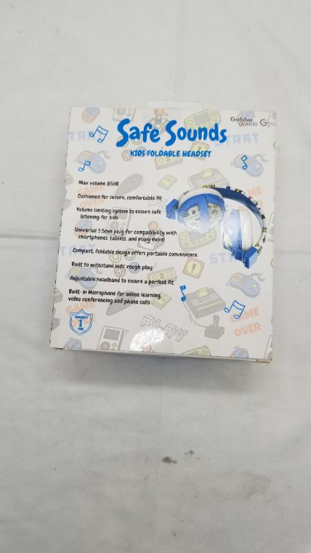 Photo 6 of GABBA GOODS KIDS SAFESOUNDS VOLUME GAME PRINT OVER EAR HEADPHONES FOR CHILDREN