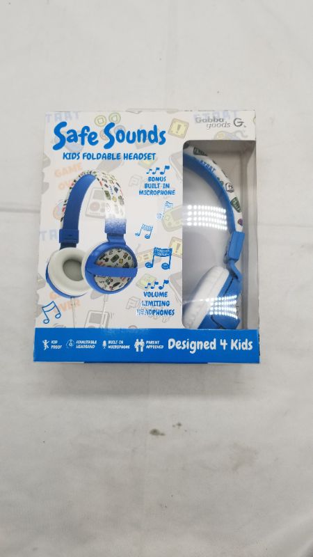 Photo 5 of GABBA GOODS KIDS SAFESOUNDS VOLUME GAME PRINT OVER EAR HEADPHONES FOR CHILDREN