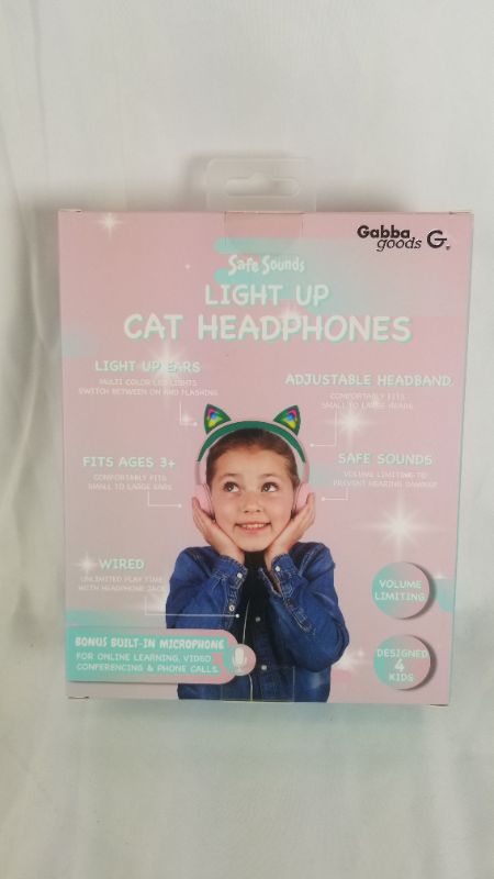 Photo 3 of GABBA GOODS KIDS SAFESOUNDS FOLDABLE CAT OVER EAR HEADPHONES BUILT IN MICROPHONE DESIGNED 4 KIDS LED LIGHT UP