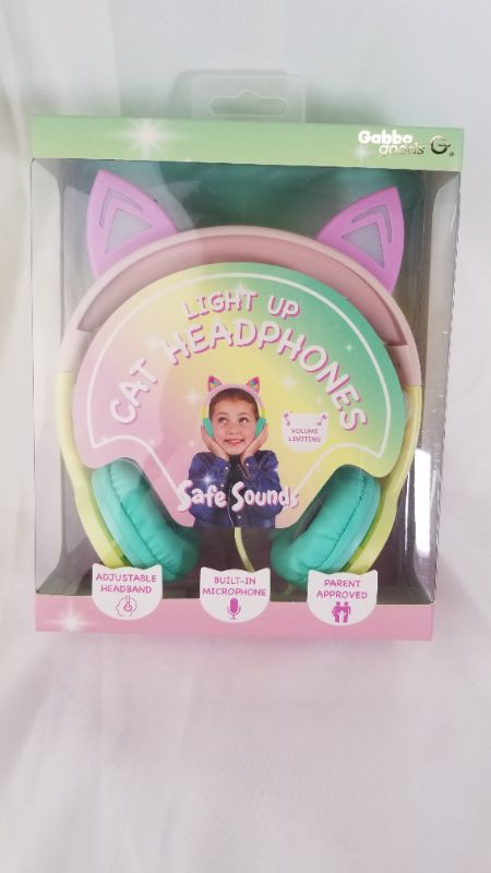 Photo 2 of GABBA GOODS KIDS SAFESOUNDS FOLDABLE CAT SHAPE OVER EAR HEADPHONES BUILT IN MICROPHONE DESIGNED 4 KIDS WITH LED LIGHTS
