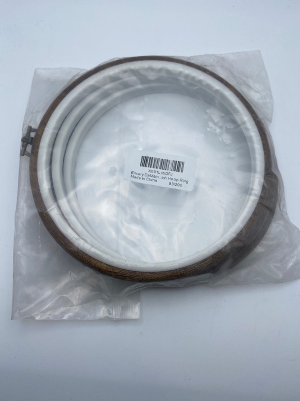 Photo 4 of Erlvery DaMain 3 Pieces 6 inch Round Embroidery Hoops Bulk Imitated Wood Circle Cross Stitch Hoop Ring new