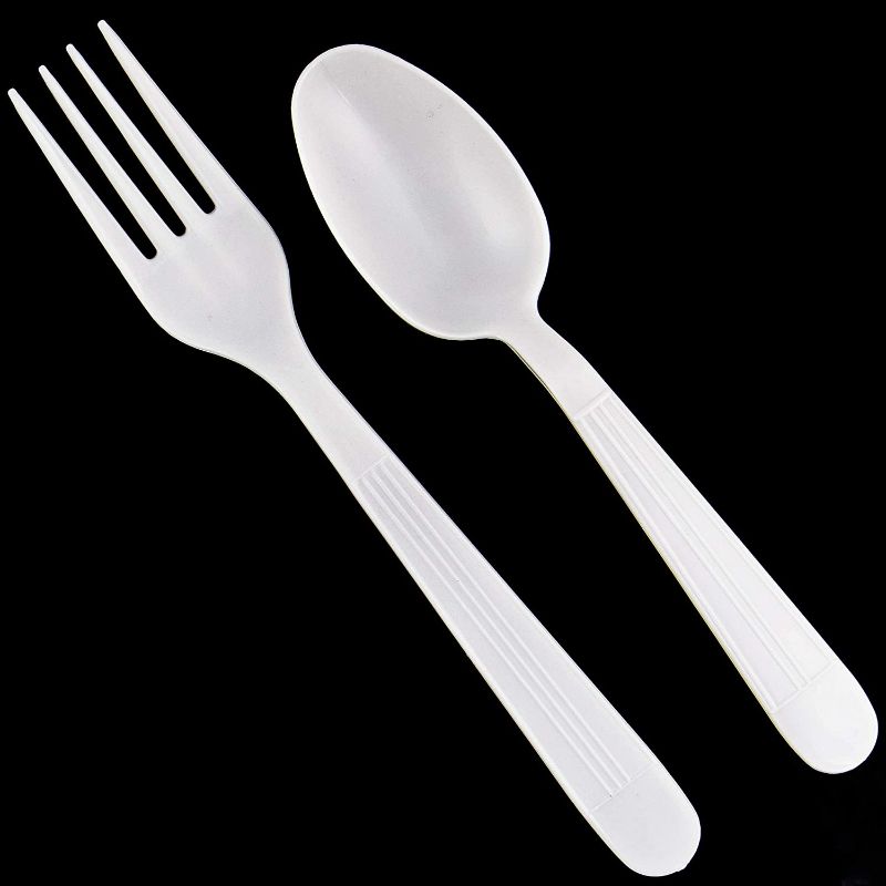 Photo 1 of MAUI Plastic Cutlery Combo Set - 100 Forks -100 Spoons - Heavy Duty Disposable Forks and Spoons. Spoon good for soup & dinning , super heavyweight. Good For Gathering & Parties Hard To Break easy open New