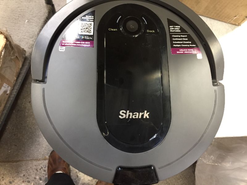 Photo 2 of Shark AV911S EZ Robot Vacuum Bundle with Cleaning Kit
