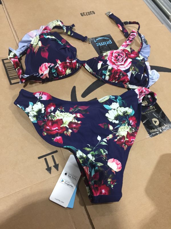 Photo 2 of CUPSHE Ruffle Floral Bikini, SIZE S