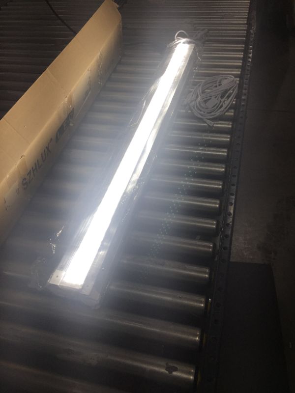 Photo 1 of 6 Pack LED Shop Light 4FT 60W, 8700LM, Linkable Utility Shop Light 5000K Daylight White Ceiling Light for Garage, Super Bright Integrated Shop Lights, Garage Light, Under Cabinet Light, LED Tube Light