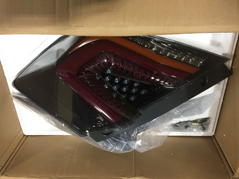 Photo 1 of 2019 Civic Tail Lamp - Light Smoke