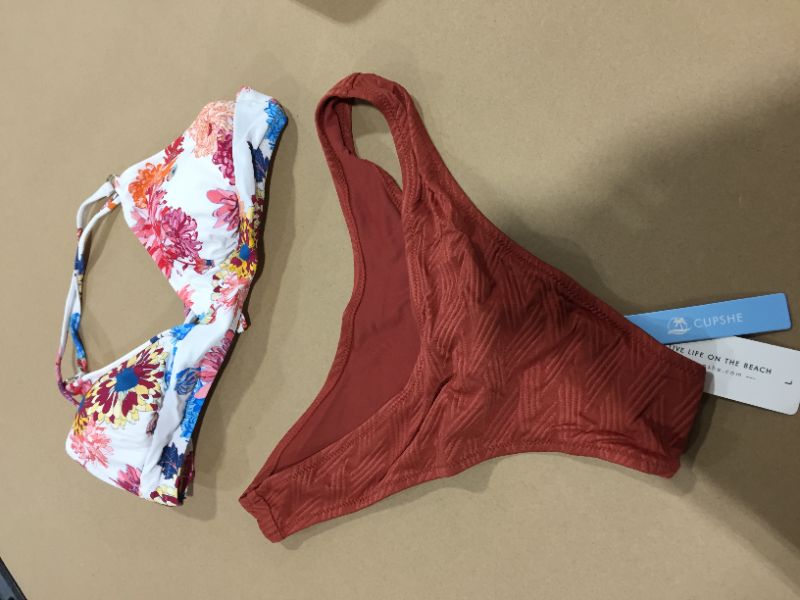 Photo 2 of CUPSHE Floral Printed Textured Bikini, SIZE L