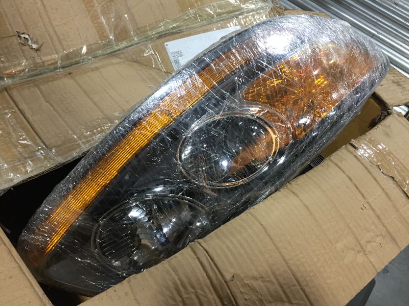 Photo 3 of Black Projector Halogen Headlight Housing Headlight For 2007-2012 Hyundai Santa Fe
