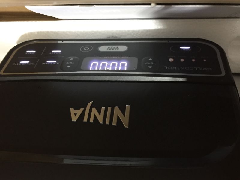 Photo 3 of Ninja Foodi 4qt 5-in-1 Indoor Grill and Air Fryer - AG301
