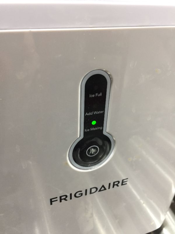 Photo 2 of Frigidaire EFIC189-Silver Compact Ice Maker, 26 lb per Day, Silver
