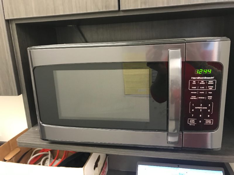 Photo 1 of Hamilton Beach Microwave Model EM031M2ZX-X3