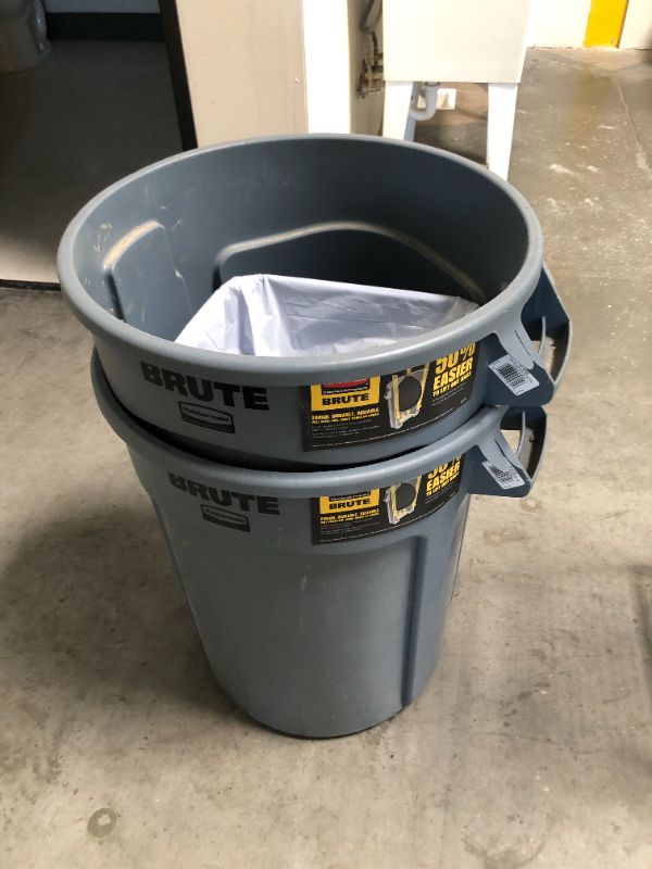 Photo 1 of 32 gallon trash cans 2 pack with 1 small can 