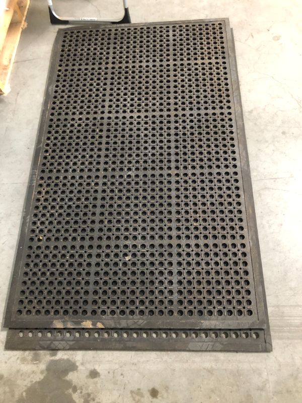 Photo 1 of 2 piece rubber mats 