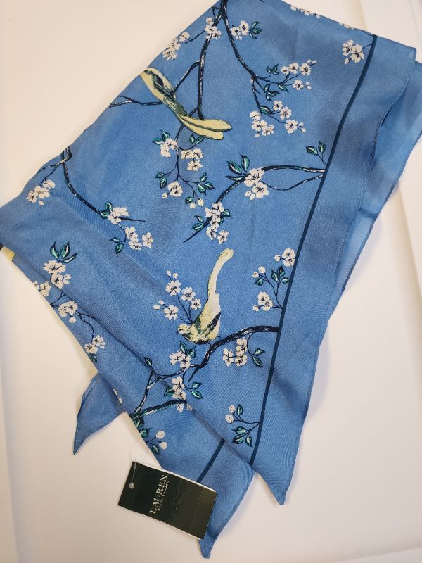 Photo 1 of Ralph Lauren Women's Triangle Blue Floral Pattern Silk Scarf Head Wrap 

