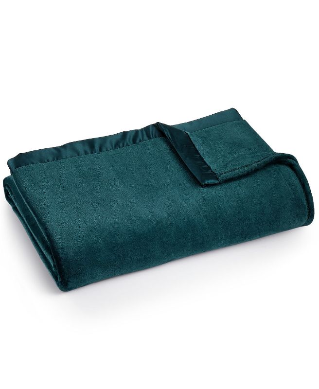 Photo 1 of Twin Berkshire Classic Velvety Plush Twin Blanket, With The Super-Soft Faux Fleece and Velvety Sheen, Twin, Moss Cottage