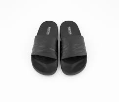 Photo 1 of Kenneth Cole Kids Boys Splash Rebel Sandals, Black size 4