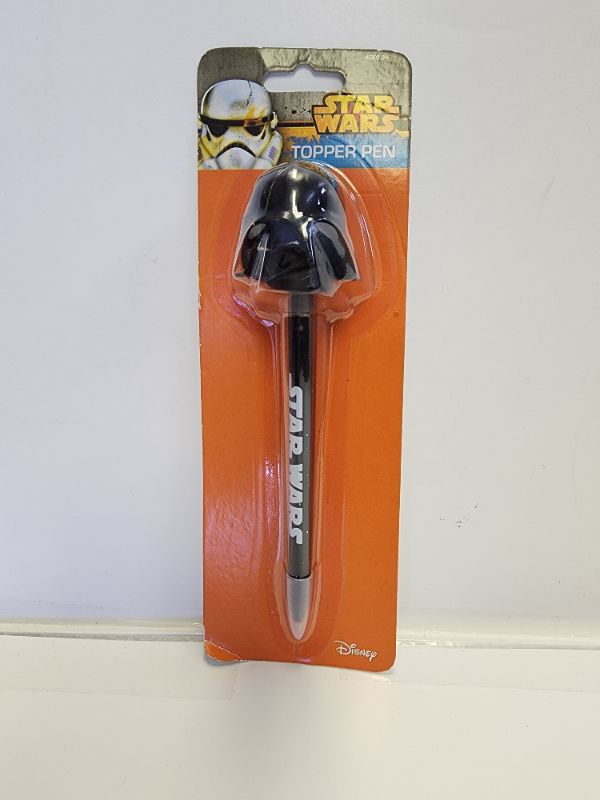 Photo 1 of STAR WARS TOPPER PEN DARTH VADER