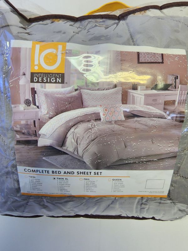 Photo 1 of INTELLIGENT DESIGN TWIN XL 7 PC COMFORTER SET