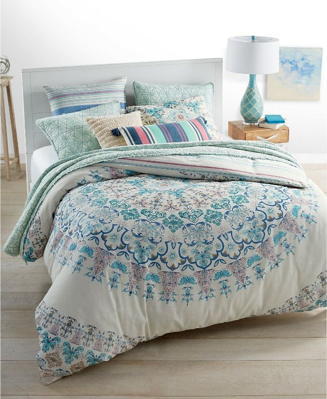 Photo 2 of Twin Whim Martha Stewart Collection Full Moon 2-Pc Reversible Comforter TWIN / TWIN XL. Reversible -  Add some eye-catching contemporary style to any bedroom with this Full Moon comforter set from Whim by Martha Stewart Collection, featuring a bold medall