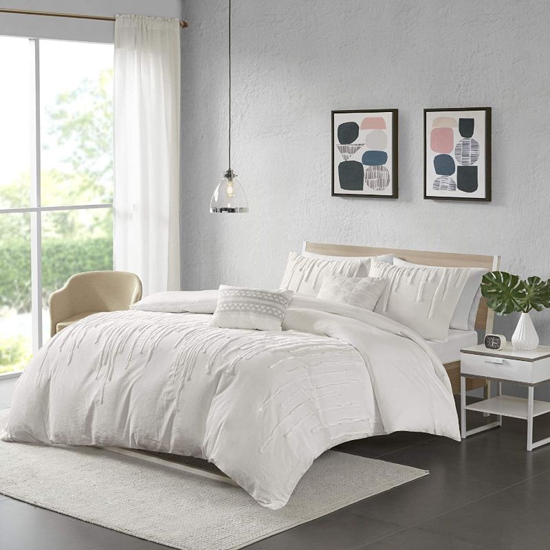 Photo 1 of FULL/QUEEN Urban Habitat 4pc Kira Cotton Comforter Set White
Comforter, 2 decorative pillows and 2 shams