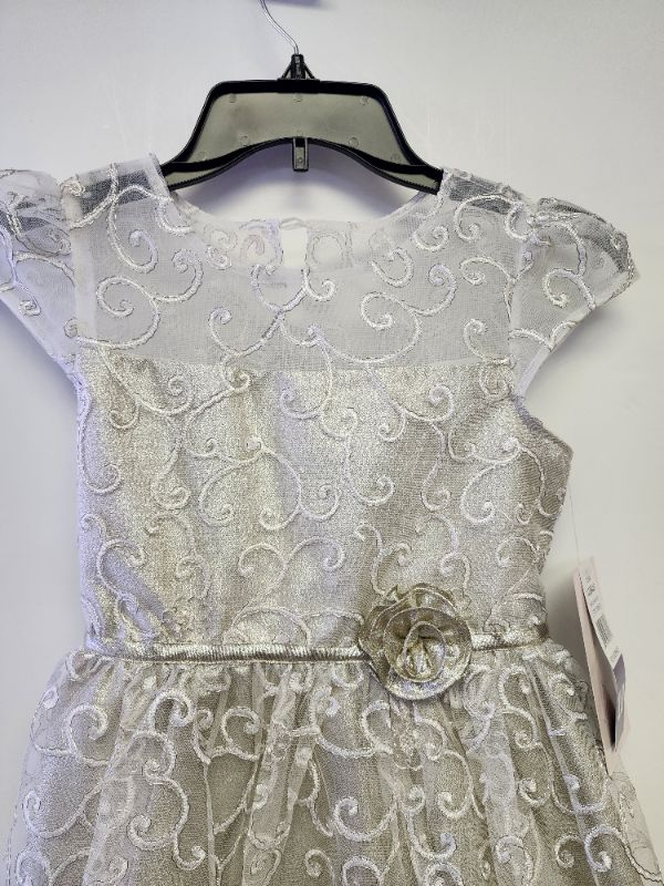 Photo 3 of JONA MICHELLE GIRL SIZE 10 SPECIAL OCCASION DRESS 
IVORY EMBROIDERY