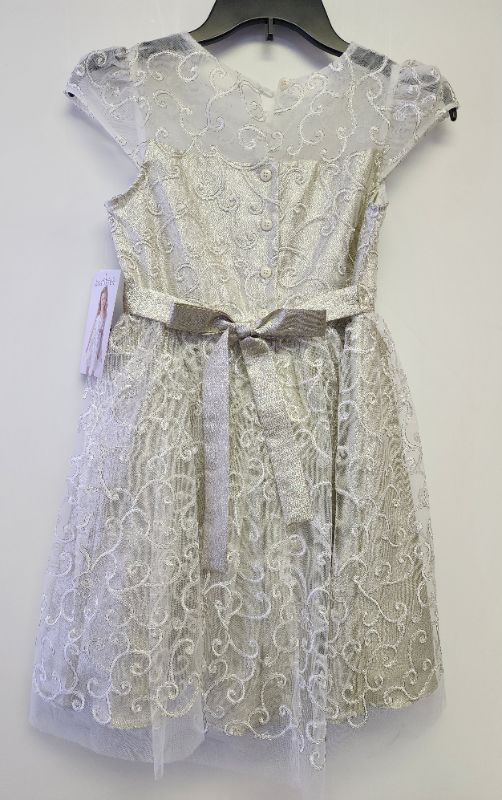 Photo 2 of JONA MICHELLE GIRL SIZE 10 SPECIAL OCCASION DRESS 
IVORY EMBROIDERY