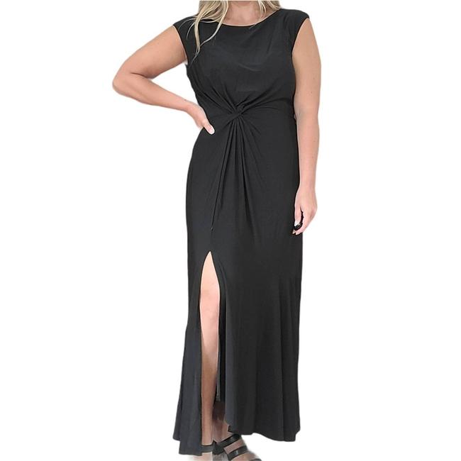 Photo 1 of Casual black dress with leg slit (M)
