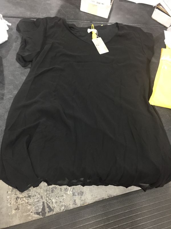 Photo 1 of WOMENS BLACK T SHIRT SHORT SLEEVE SIZE 3XL