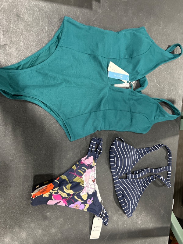 Photo 1 of CUPSHE SWIM WEAR CLOTHES SIZE S AND M 