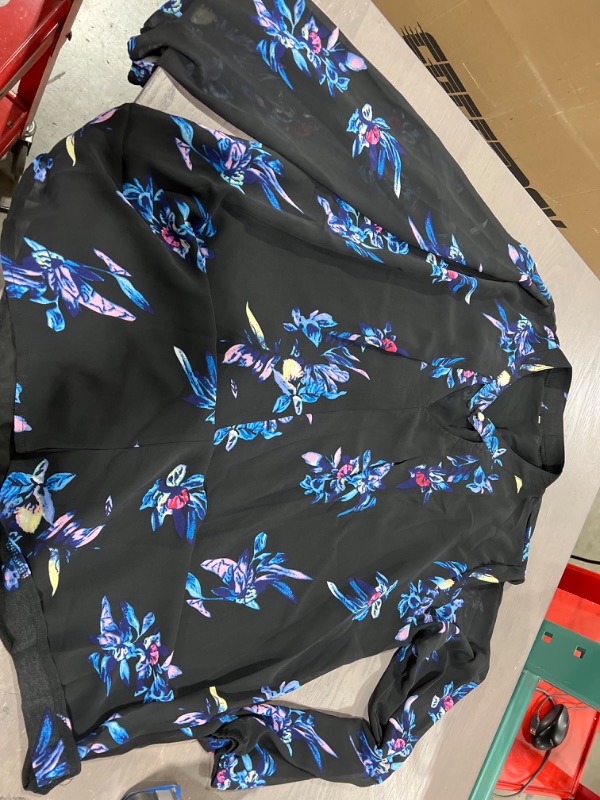 Photo 1 of WOMENS FLORAL LONG SLEEVE BLOUSE SIZE XXL