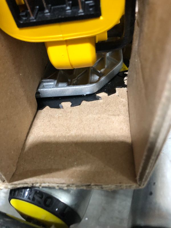 Photo 2 of DEWALT 6-1/2-Inch 20V MAX Circular Saw, Tool Only (DCS391B) , Yellow BATTERY NOT INCLUDED!
