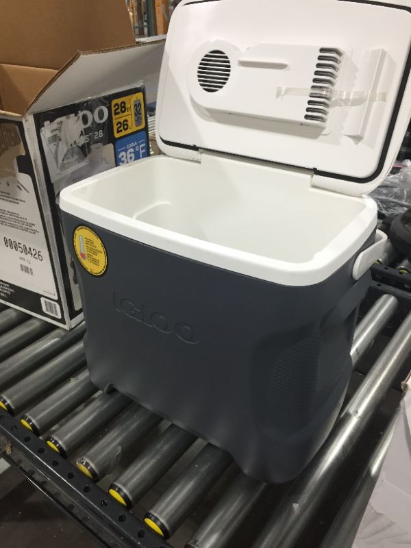 Photo 3 of 28 Quart Iceless Thermoelectric 12 Volt Portable Ice Chest Beverage Cooler