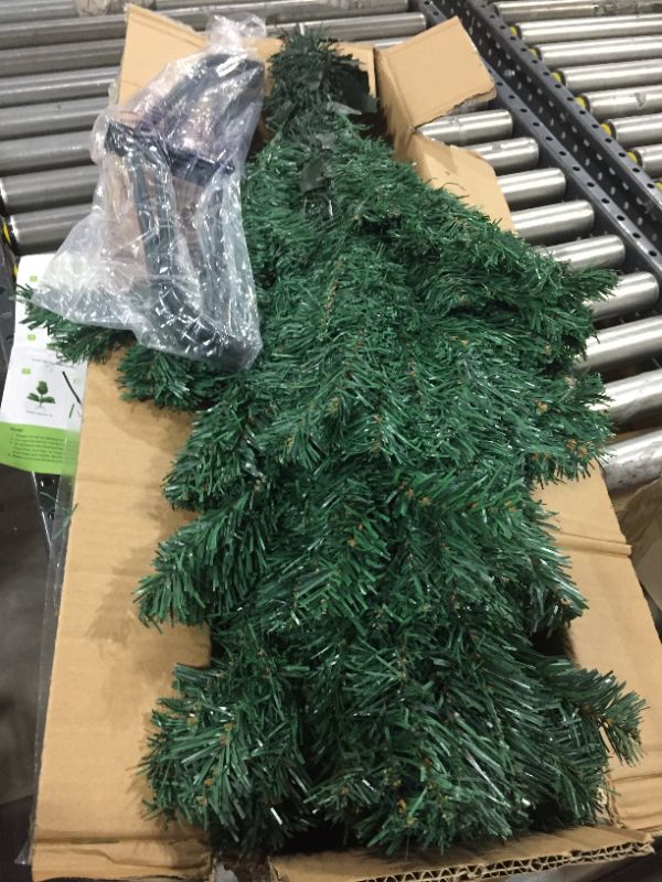 Photo 2 of HENGMEI 180cm Christmas Tree 500 Tips Artificial Tree Xmas Green PVC with Metal Stand for Home Christmas Decoration
