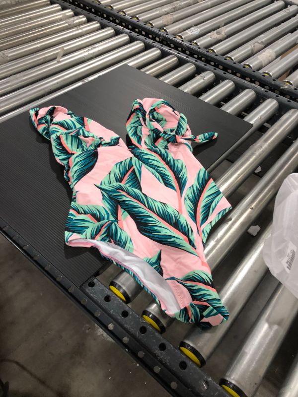 Photo 2 of Pink Palm Print One Piece Swimsuit
MEDIUM 