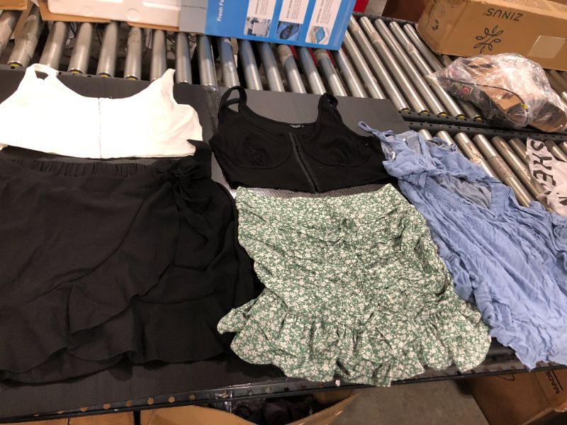 Photo 1 of WOMEN'S CLOTHES BUNDLE ALL 2XL 