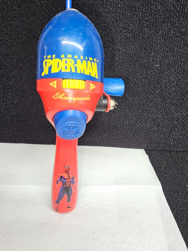 Photo 1 of Shakespeare The Amazing Spider-Man Children's Fishing Pole All-In-One 
Rod Length 22 1/8" 
Overall Length 30 1/4" length