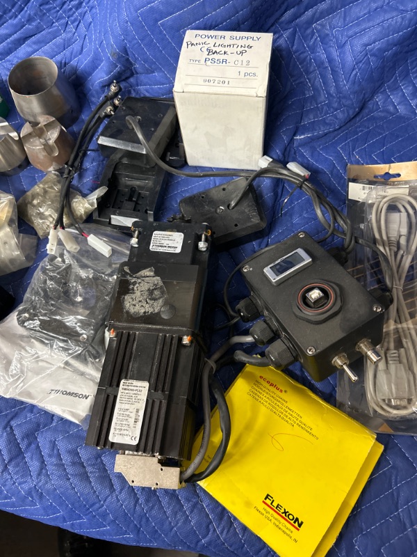 Photo 4 of  New in box ANIMATICS SMART MOTOR INTEGRATED SERVO SYSTEM SM3420D-PLS2 and 1 used motor and thomson and nema true 34 gearbox plus more 