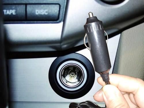 Photo 2 of HOME INNOVATIONS PORTABLE CAR VACUUM HIGH POWER 75 WATTS 12 VOLTS CIGARETTE PLUG LIGHTWEIGHT WITH CREVICE TOOL AND NOZZLE NEW $54.99
