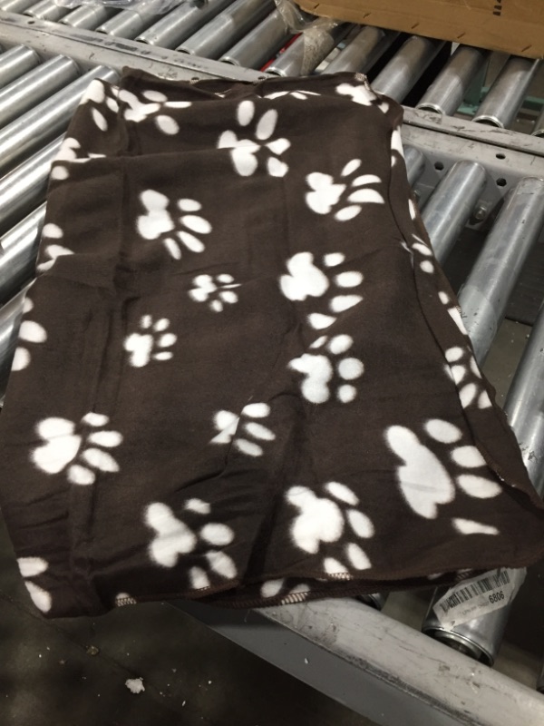 Photo 2 of  Warm Paw Print Blanket/Bed Cover for Dogs and Cats
28x24