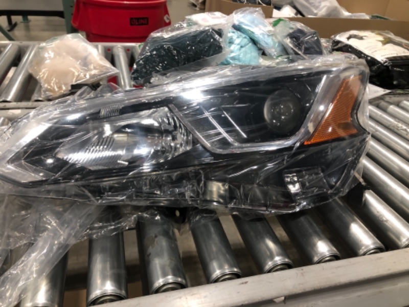 Photo 3 of  Nissan Altima - Headlight Assembly - Replacement