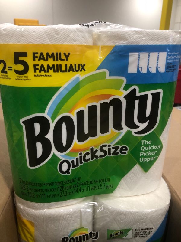 Photo 1 of Bounty Select-A-Size Paper Towels, White, 2 Double Plus Rolls = 5 Regular Rolls
