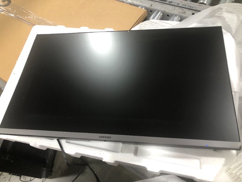 Photo 4 of Samsung 27" SR35A 60Hz 5ms GTG IPS LED, FOR PARTS ONLY SCREEM DOESNT TURN ON 